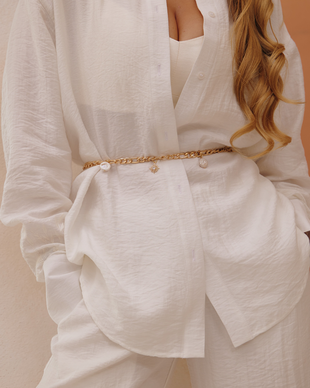 Chain belt with pearls and cubic zirconia - Image 8