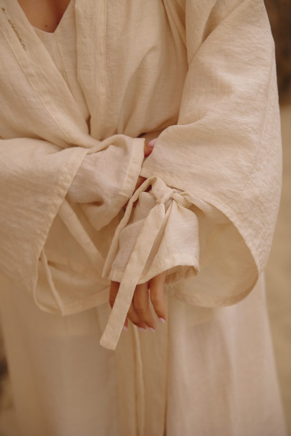 Kimono with embroidery and ties on the sleeves - Зображення 6
