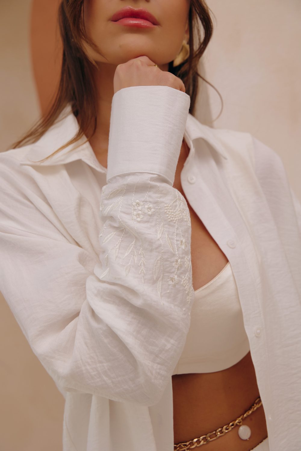 Shirt with tonal embroidery on the sleeve - Image 2