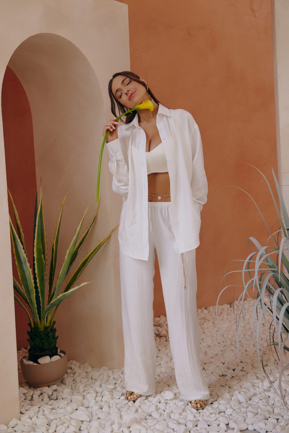 Linen pants with elastic waistband and tone-on-tone embroidery - Image 10