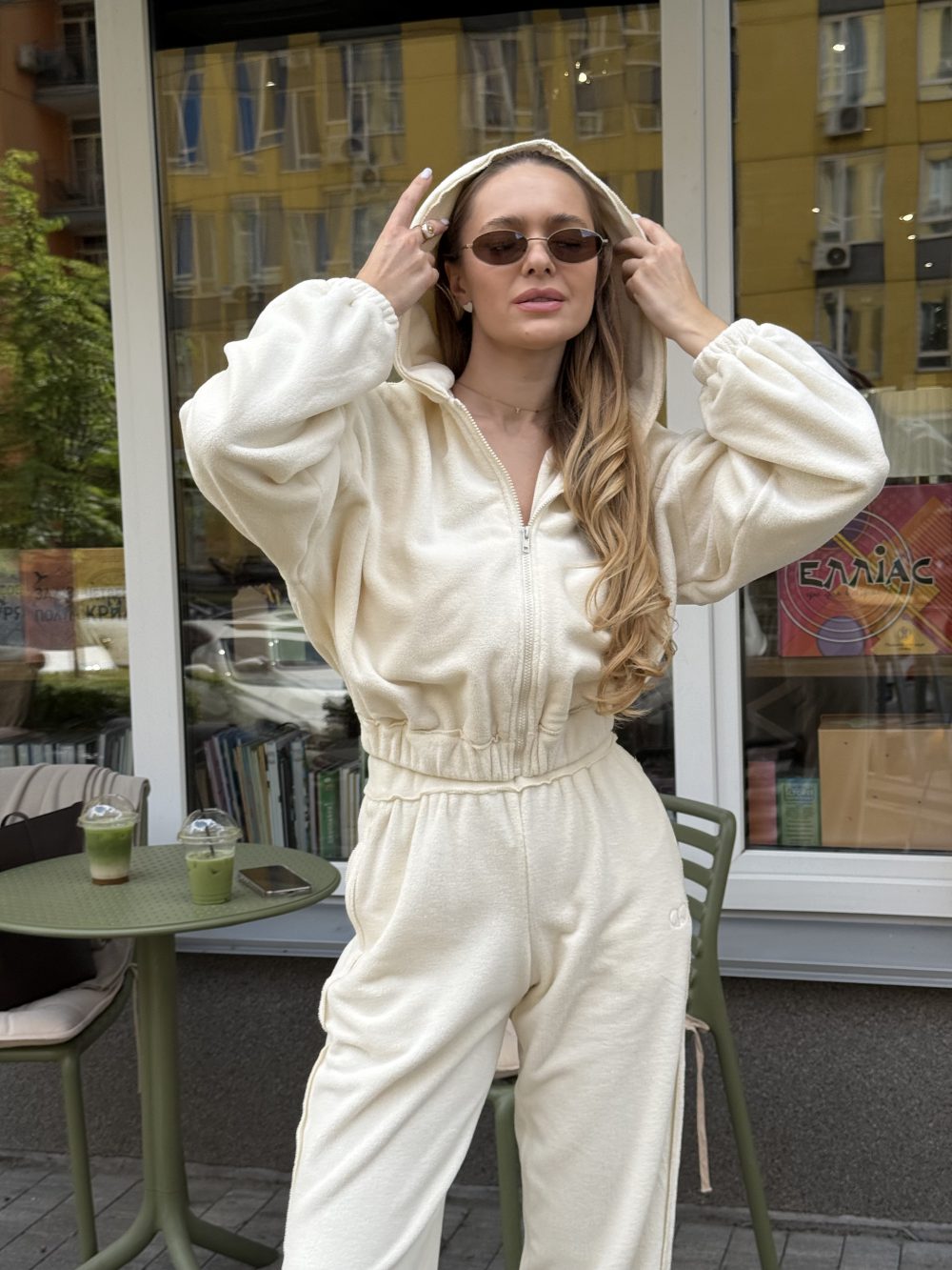 velour oversized jacket milky - Image 3