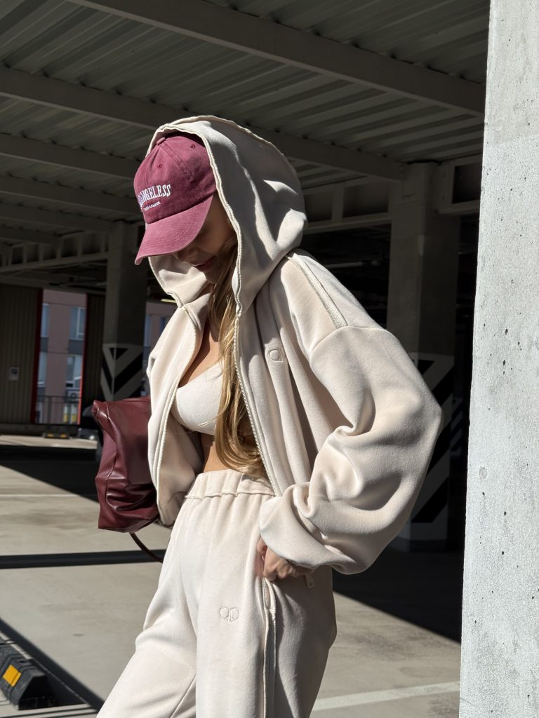 velour oversized jacket powdery