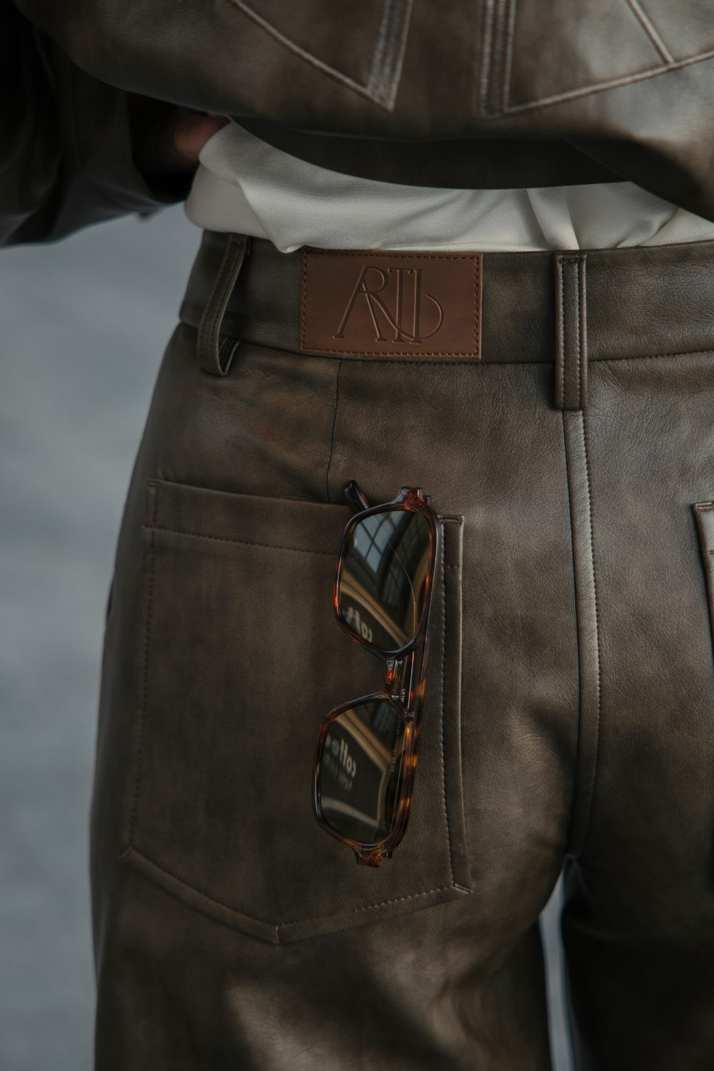 Follow your Art Eco-Leather Pants - Зображення 17
