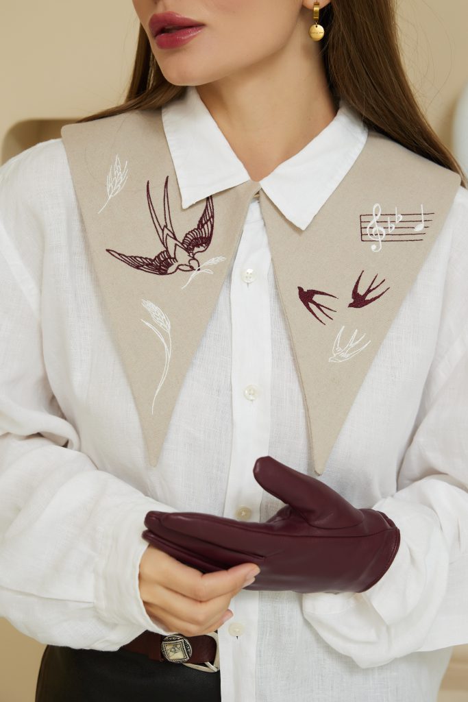 Ethno collar from the “Shchedryk” collection Bordeaux/milk