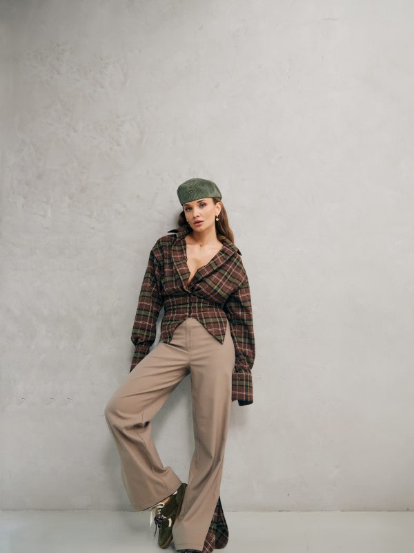 Arti Pants with a check New Era of Me vintage beige